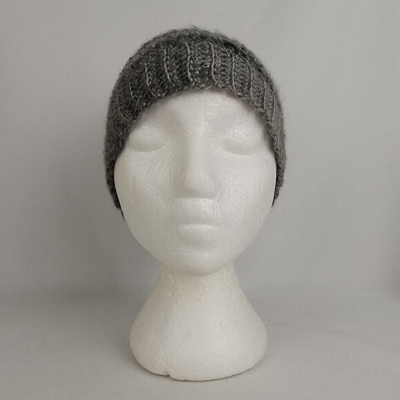 Handmade Grey Knit Pony Tail Toque - Picture 3 of 7